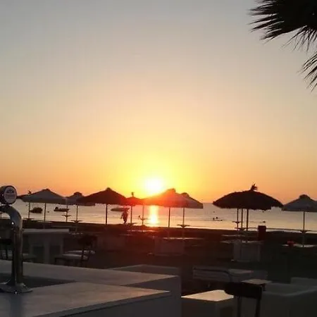Mackenzie Sea View * Larnaca