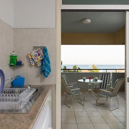 Apartment Mackenzie Sea View