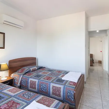 Mackenzie Sea View Lägenhet Larnaca
