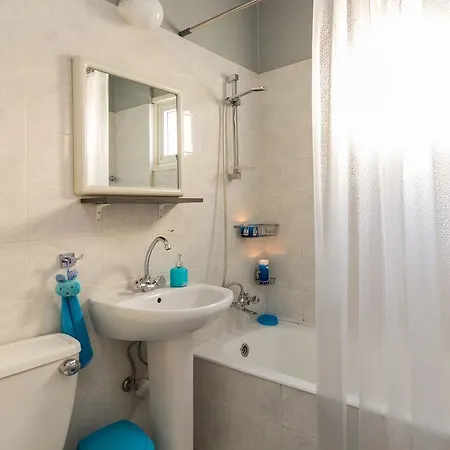Mackenzie Sea View Apartment *